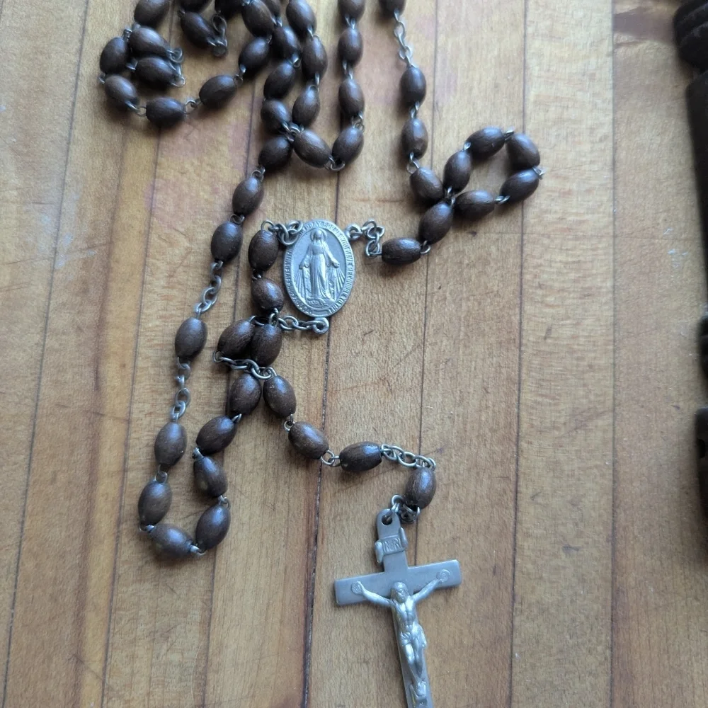 Vintage Wooden Brown Rosary beads Crucifix Virgin Mary